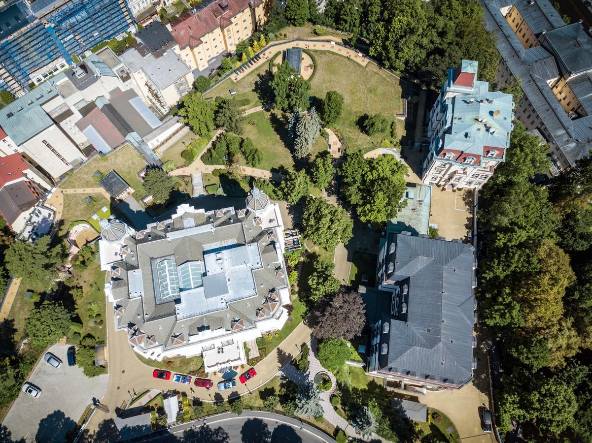 Bristol Kralovska Vila Karlsbad Exteriör bild